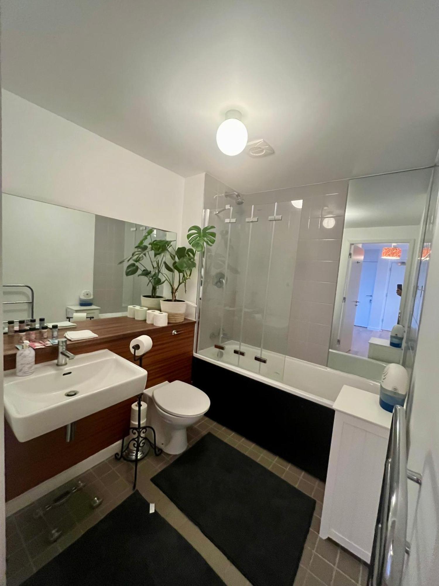 The Room King Size Bed And Private Bathroom ดับลิน ภายนอก รูปภาพ